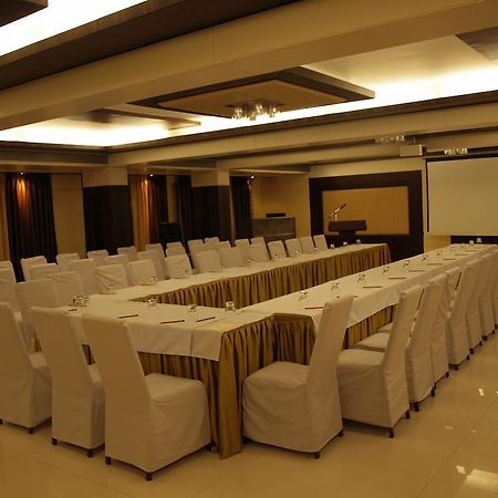 Kapila Business Hotel Pune Zewnętrze zdjęcie