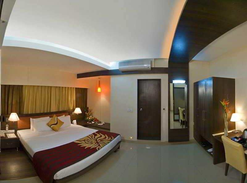 Kapila Business Hotel Pune Zewnętrze zdjęcie