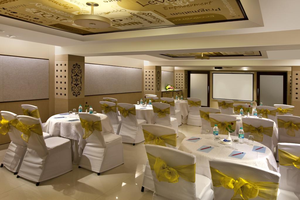 Kapila Business Hotel Pune Zewnętrze zdjęcie
