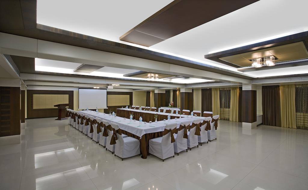 Kapila Business Hotel Pune Zewnętrze zdjęcie