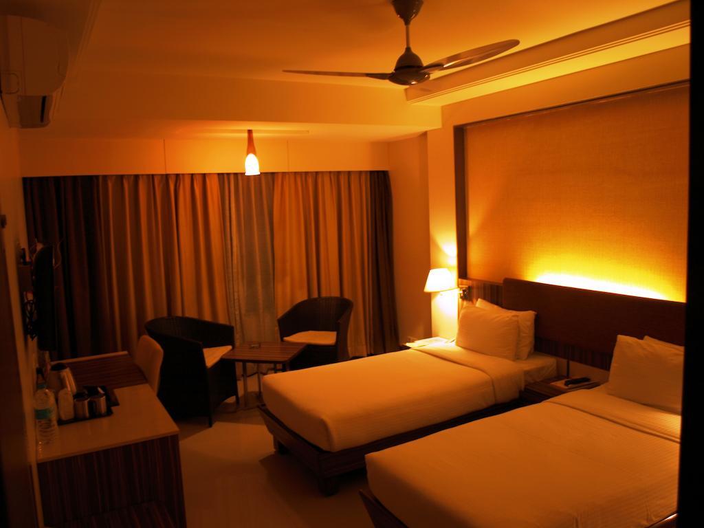 Kapila Business Hotel Pune Zewnętrze zdjęcie