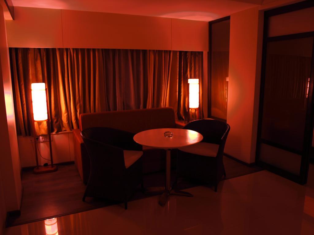 Kapila Business Hotel Pune Zewnętrze zdjęcie